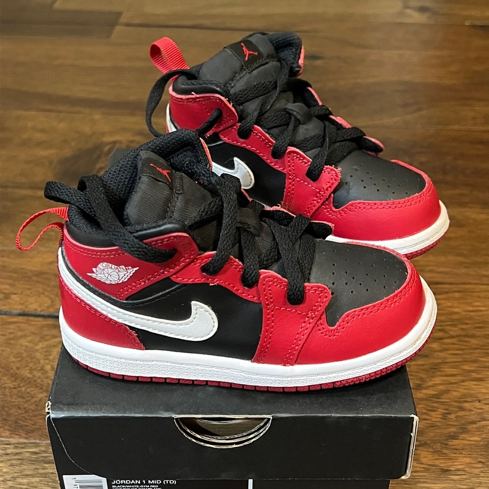 Jordan Kids' Black and Red Sneakers